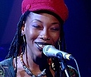 Fatoumata Diawara & Mamani Keita - Lovecká hudba z pod Eiffelovky